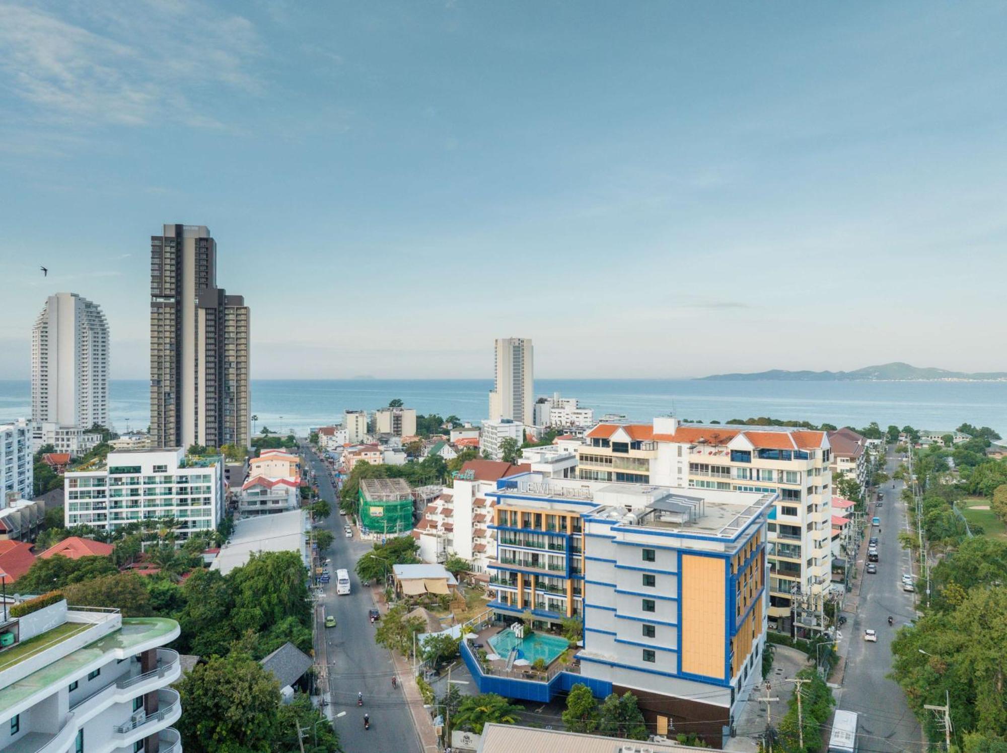 Lewit Hotel Pattaya, A Member Of Radisson Individuals Exterior photo